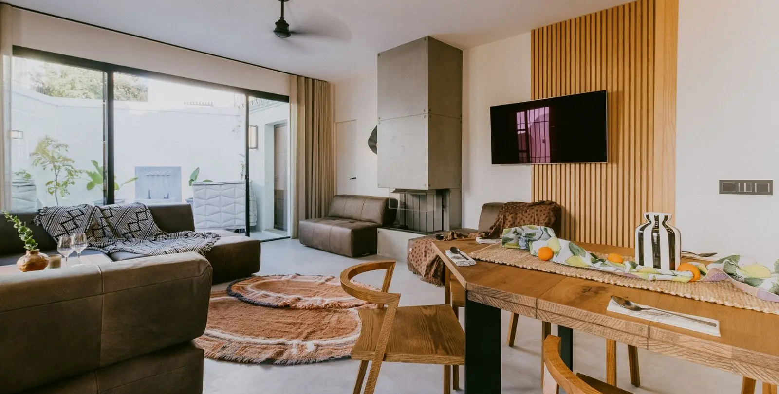 Sale of townhouse in The Golden Mile 5