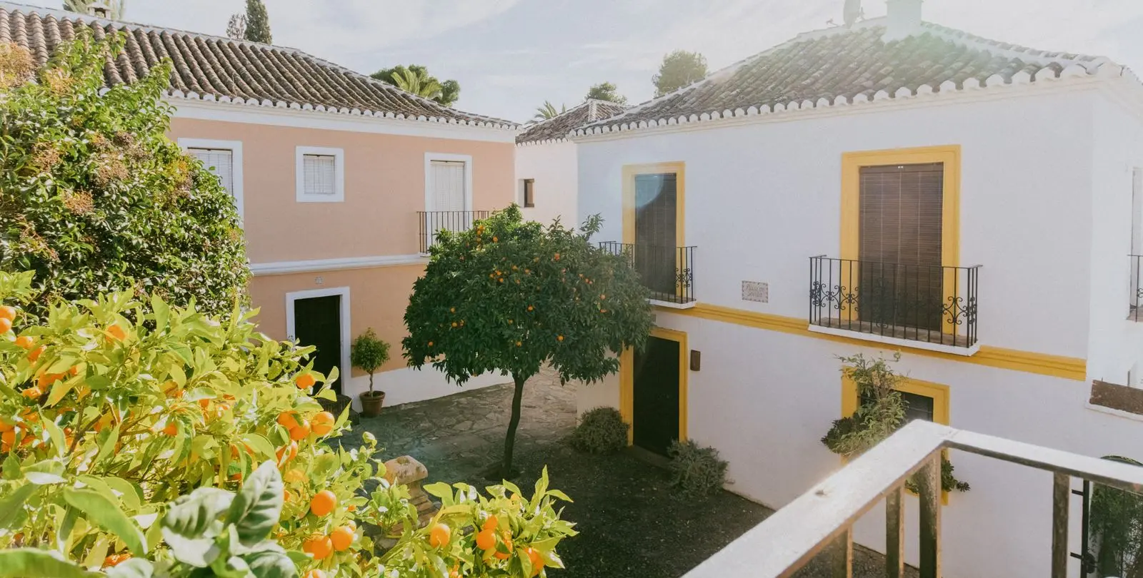 Sale of townhouse in The Golden Mile 21