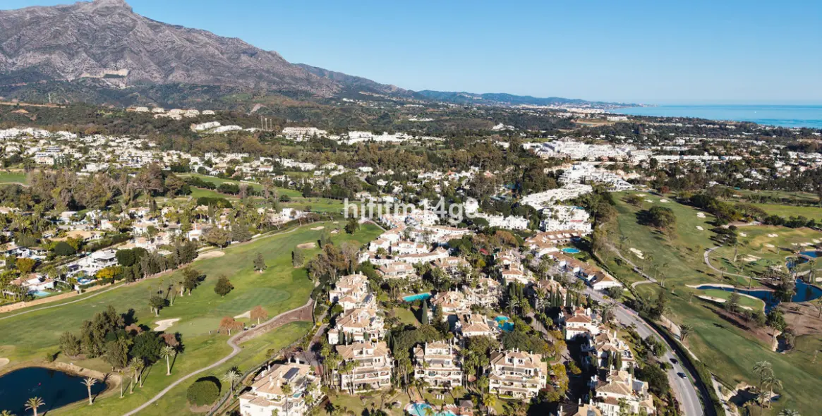 Venta de apartamento en planta baja en Nueva Andalucía 21