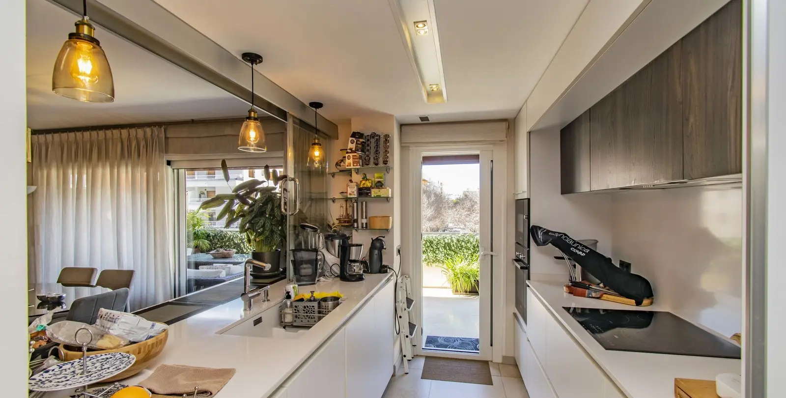 Venta de apartamento en planta media en Marbella 6