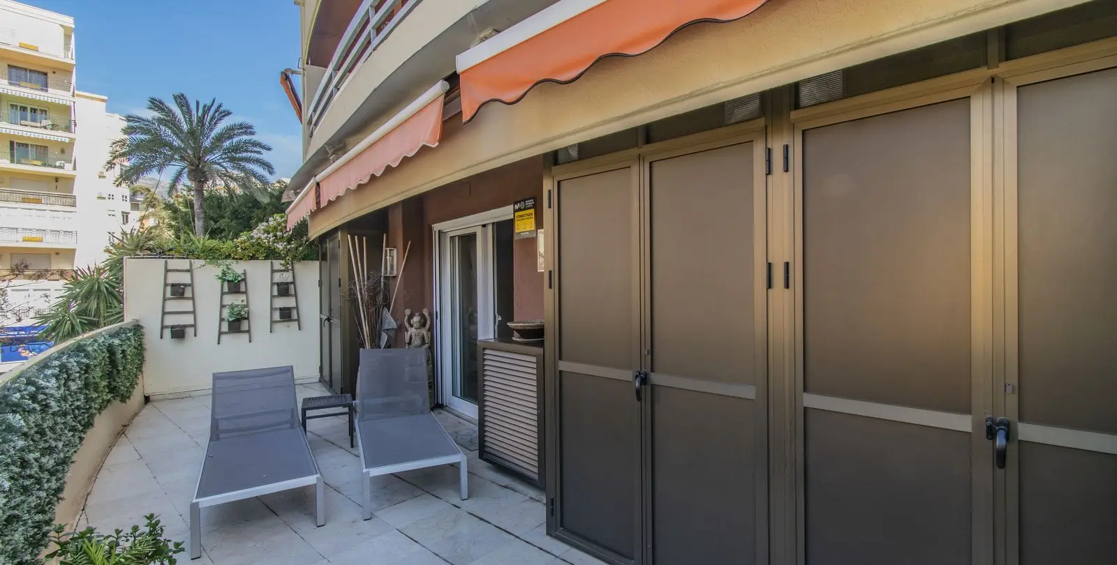 Venta de apartamento en planta media en Marbella 16
