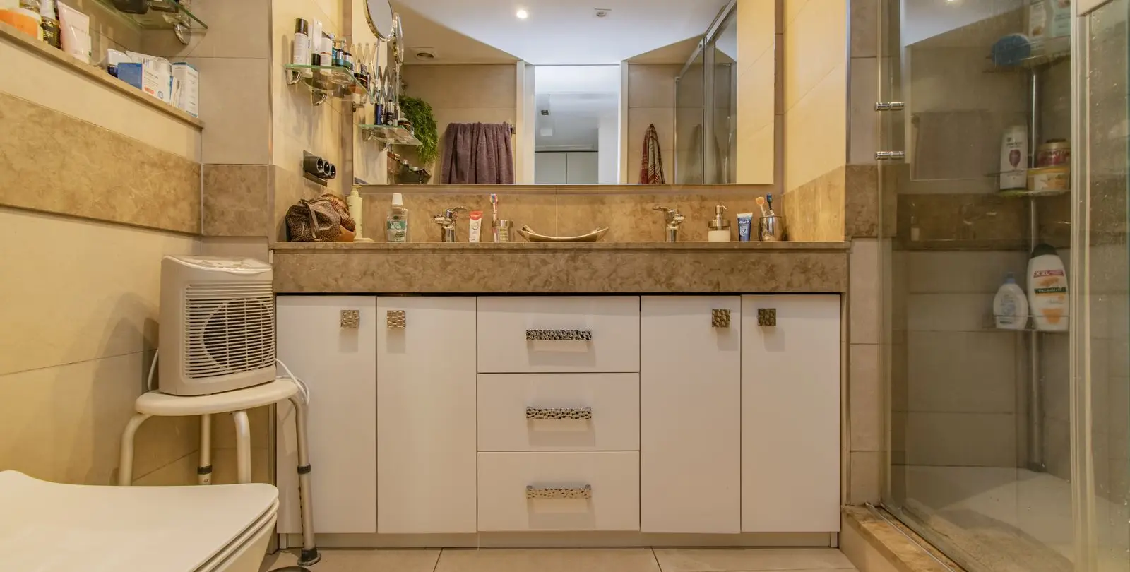 Venta de apartamento en planta media en Marbella 19
