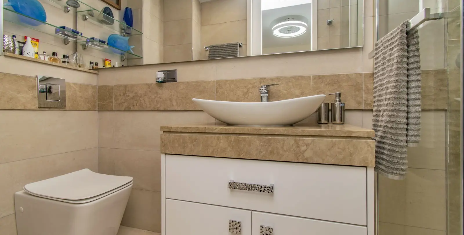 Venta de apartamento en planta media en Marbella 21