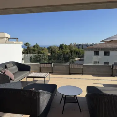 Продажа двухуровневого пентхауса в Nueva Andalucía