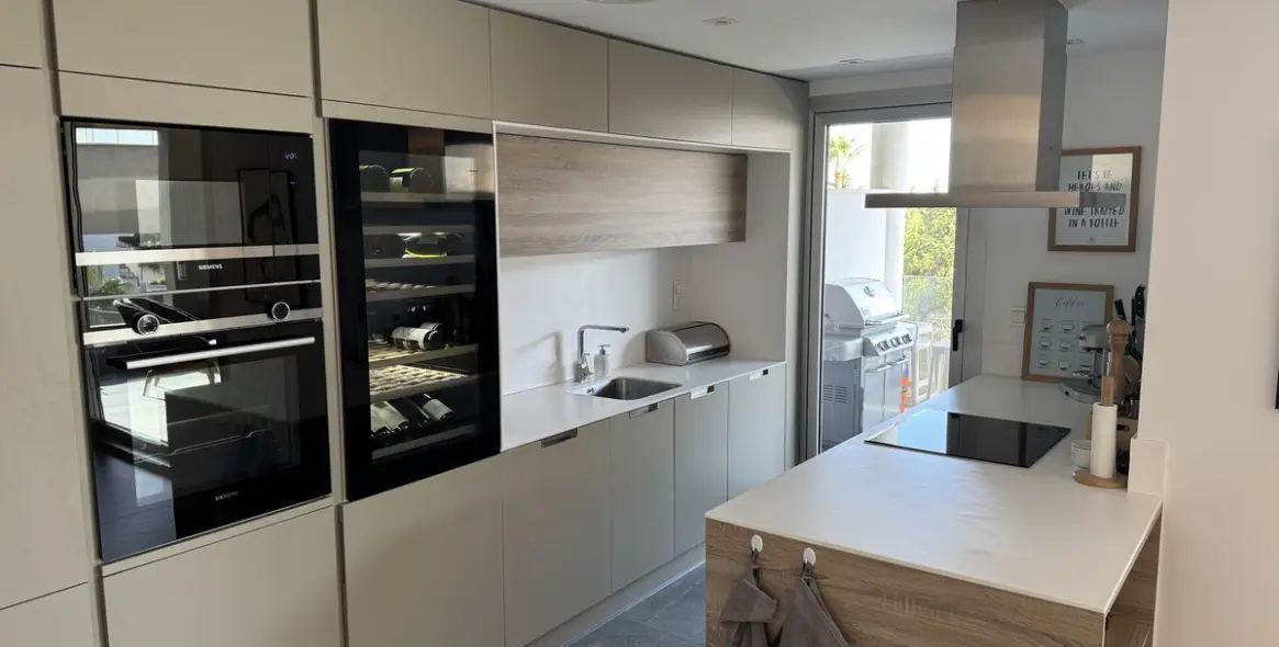 Sale of penthouse duplex in Nueva Andalucía 6