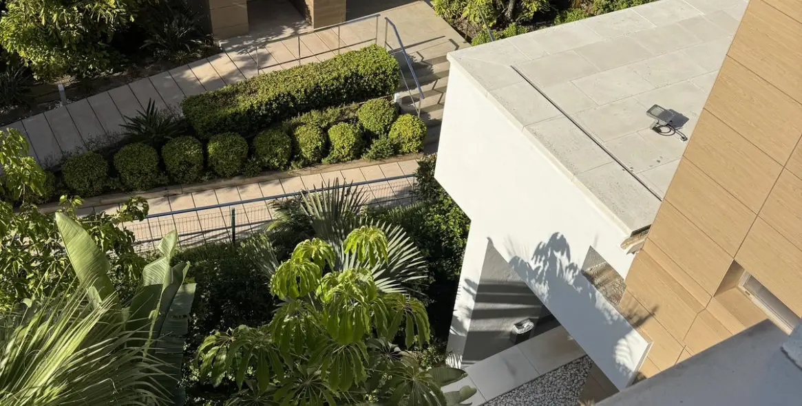 Sale of penthouse duplex in Nueva Andalucía 22