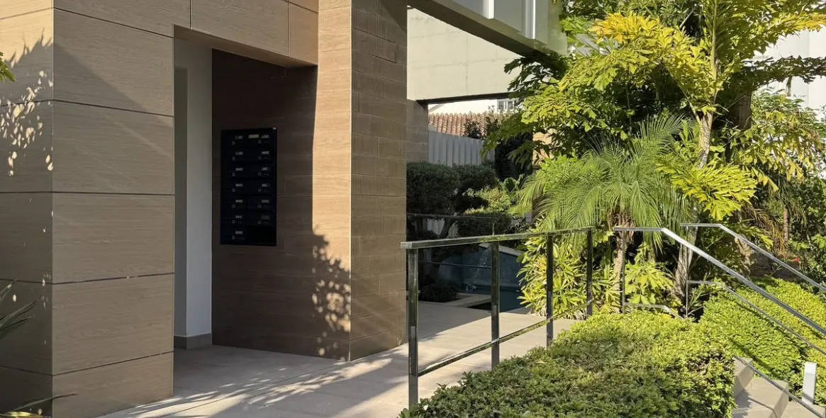 Sale of penthouse duplex in Nueva Andalucía 29