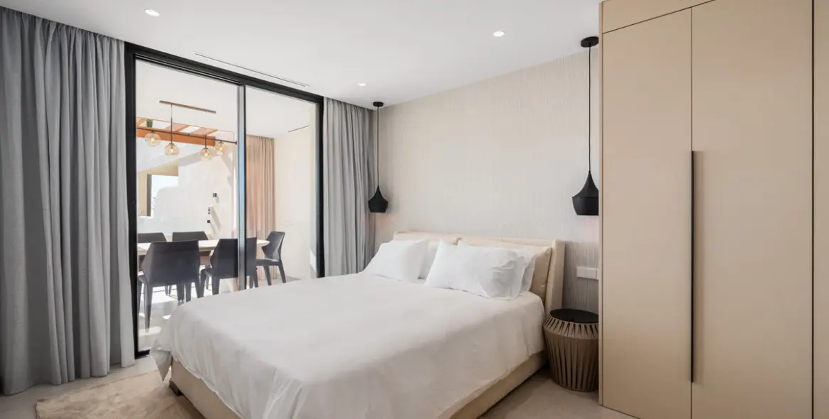 Sale of middle floor apartment in Nueva Andalucía 12