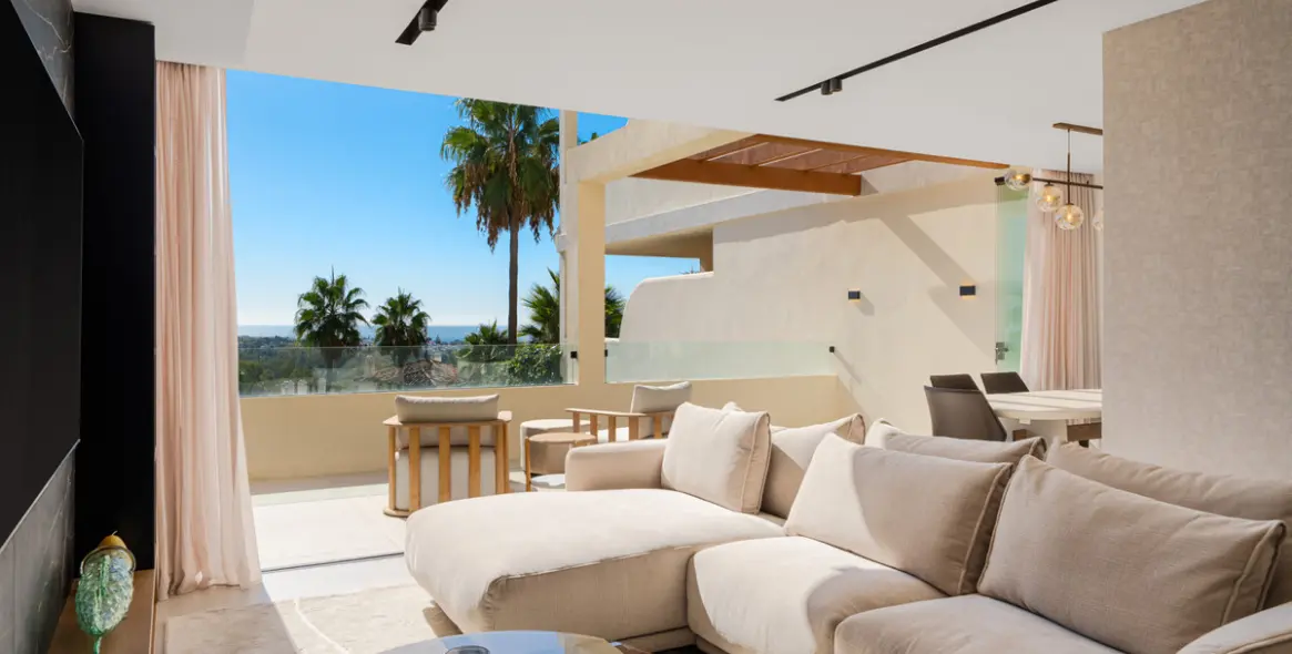 Venta de apartamento en planta media en Nueva Andalucía 4