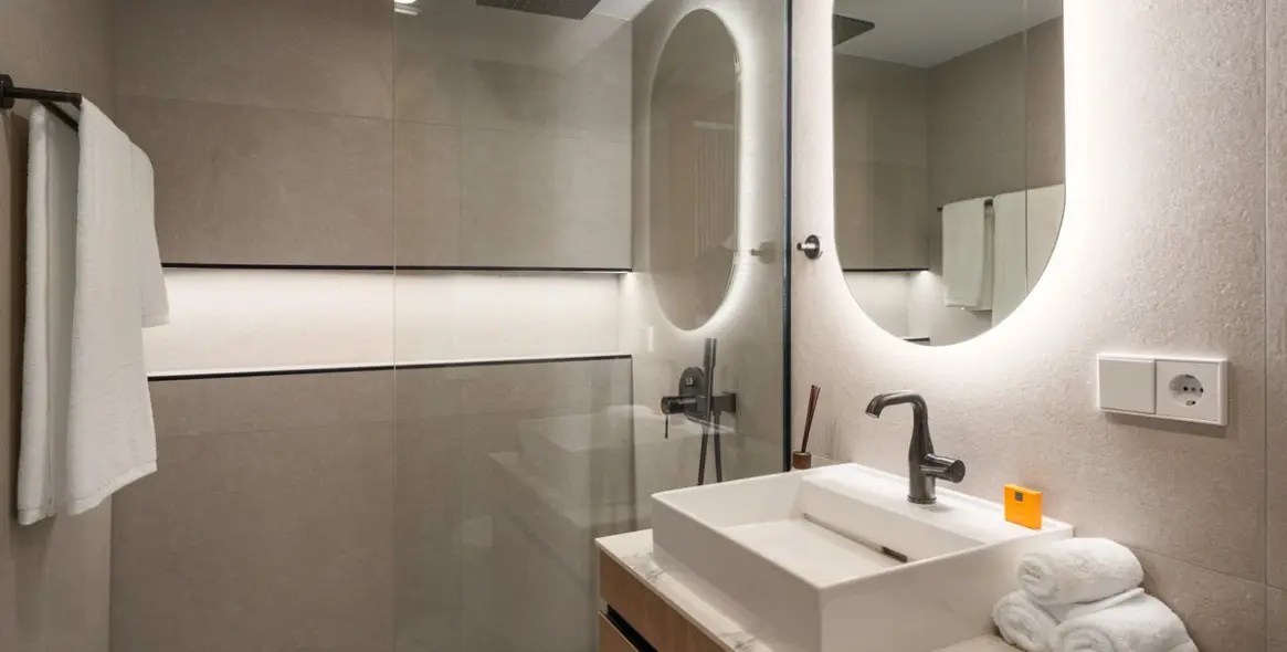 Venta de apartamento en planta media en Nueva Andalucía 13