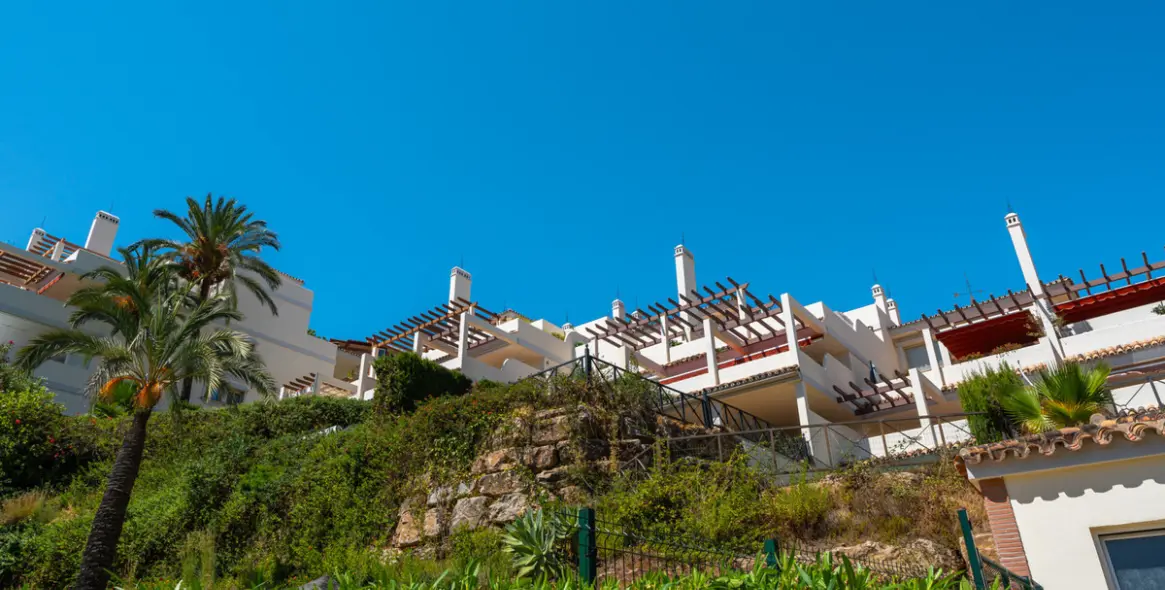 Продажа апартаментов на среднем этаже в Nueva Andalucía 26