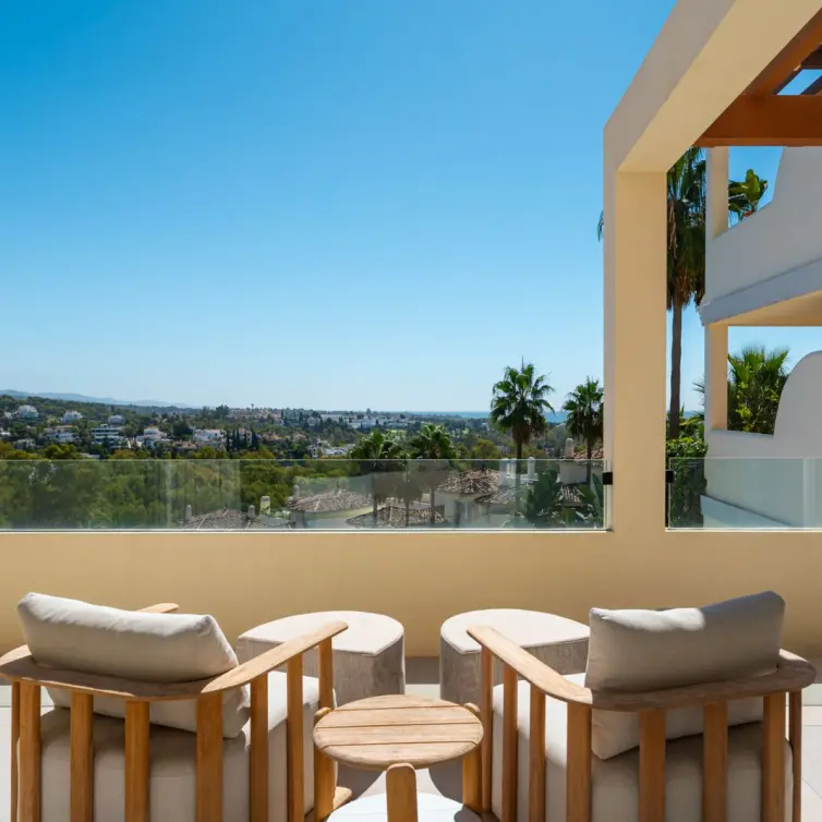 Venta de apartamento en planta media en Nueva Andalucía