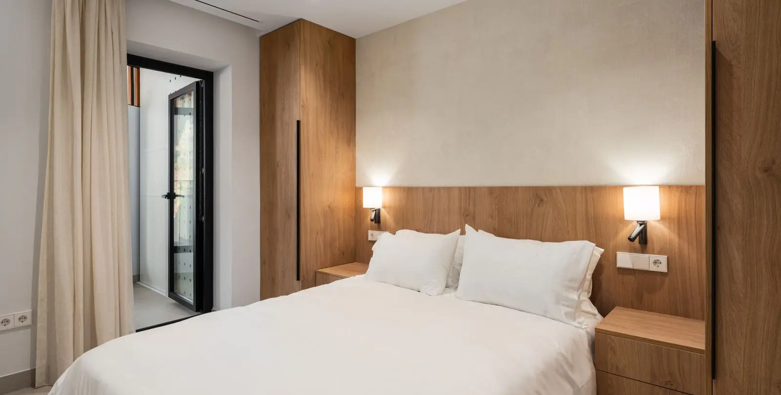 Venta de apartamento en planta media en Nueva Andalucía 15