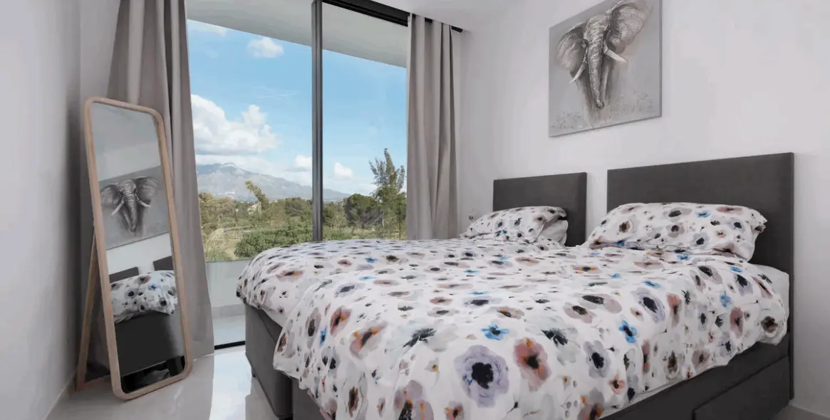 Sale of penthouse in Estepona 8