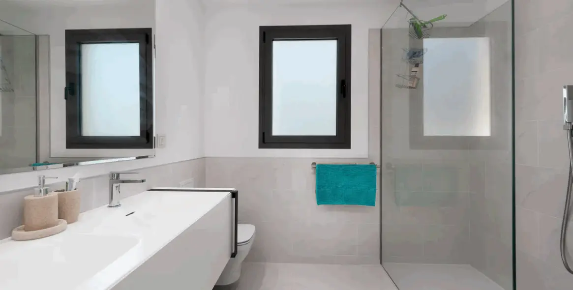 Sale of penthouse in Estepona 13