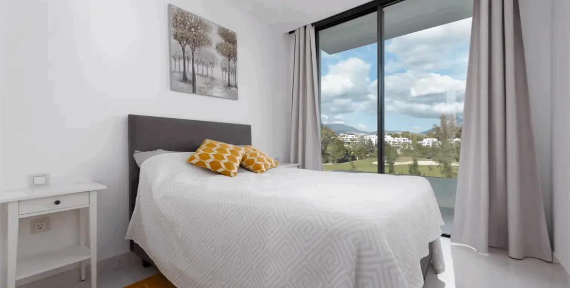 Sale of penthouse in Estepona 14