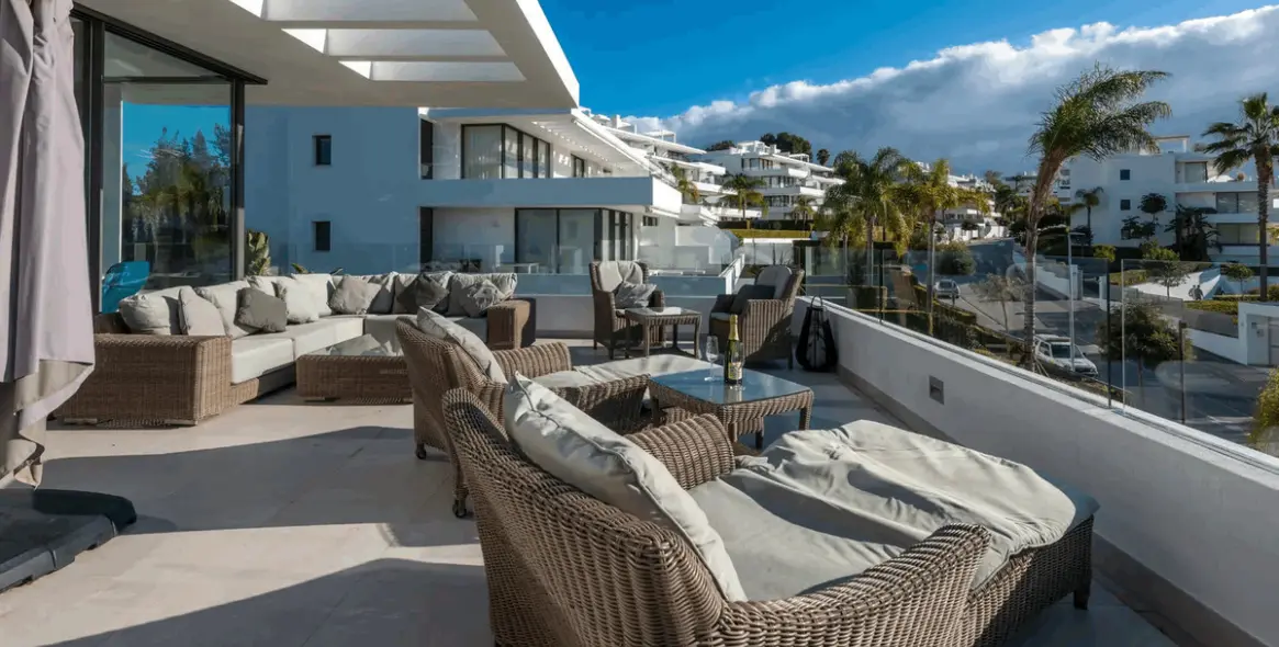 Sale of penthouse in Estepona 20