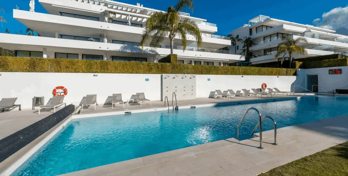 Sale of penthouse in Estepona 23