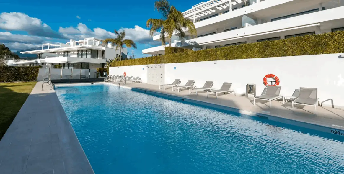 Sale of penthouse in Estepona 24