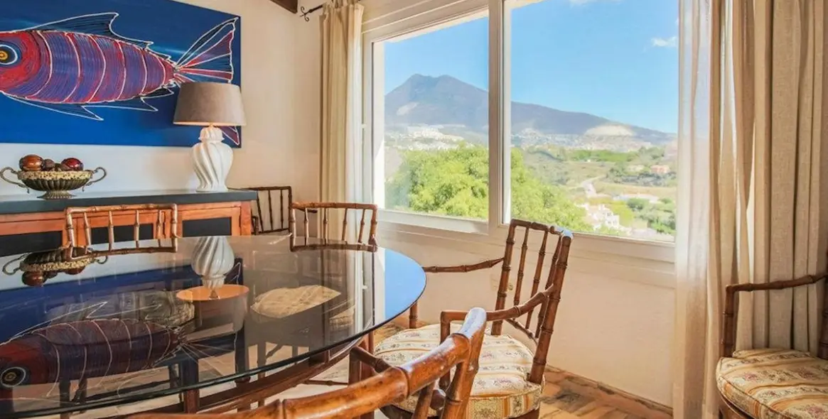 Sale of detached villa in Torremuelle 4