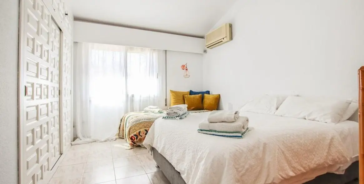 Sale of detached villa in Torremuelle 8