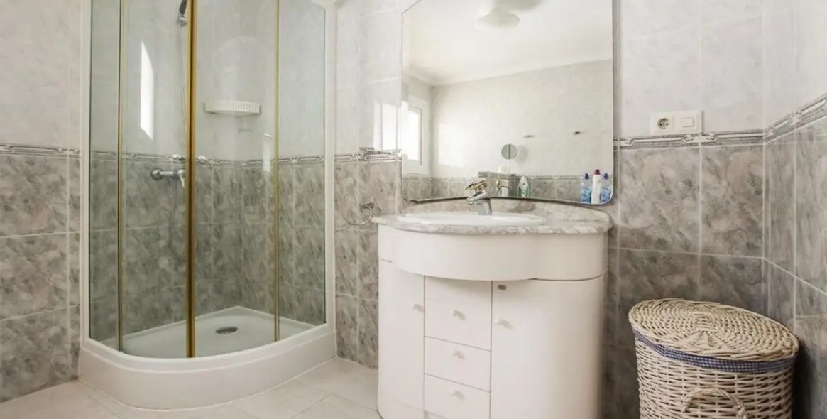 Sale of detached villa in Torremuelle 10