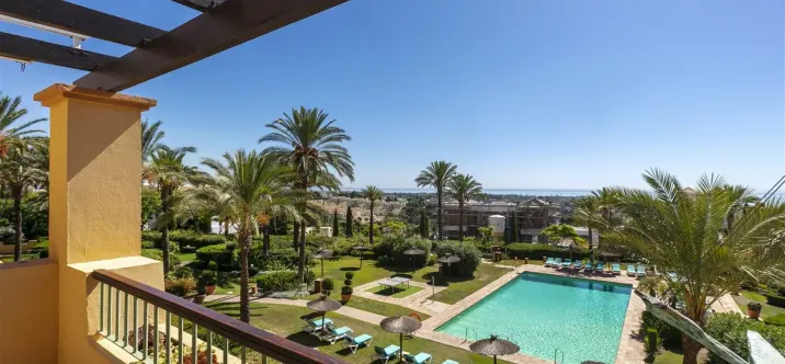 Продажа двухуровневого пентхауса в Los Flamingos 0