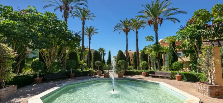 Продажа двухуровневого пентхауса в Los Flamingos 3