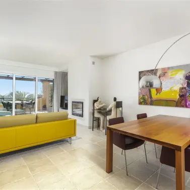 Продажа двухуровневого пентхауса в Los Flamingos