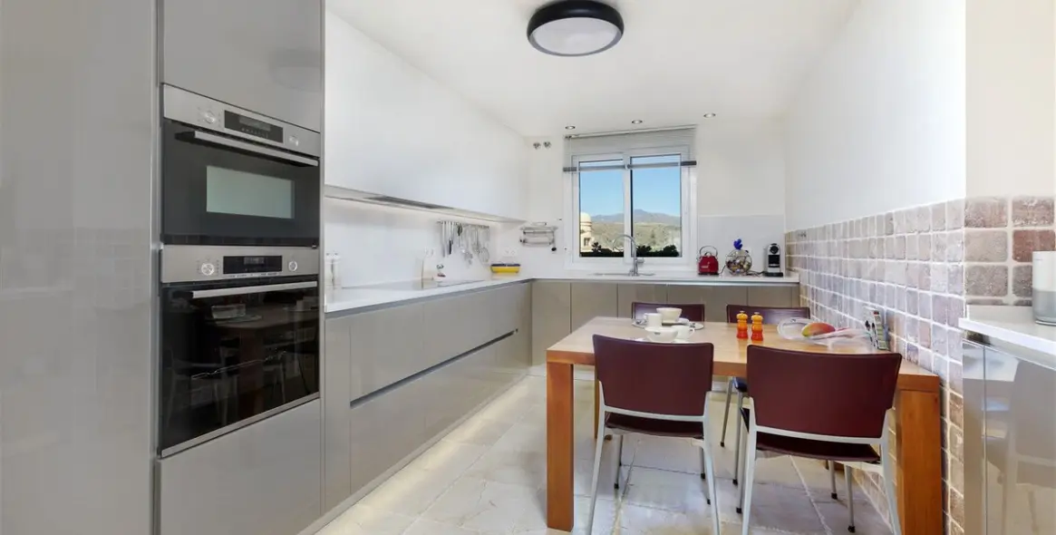 Продажа двухуровневого пентхауса в Los Flamingos 7