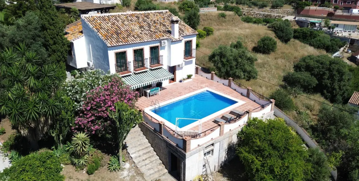 Продажа  отдельно стоящей виллы в Mijas 3