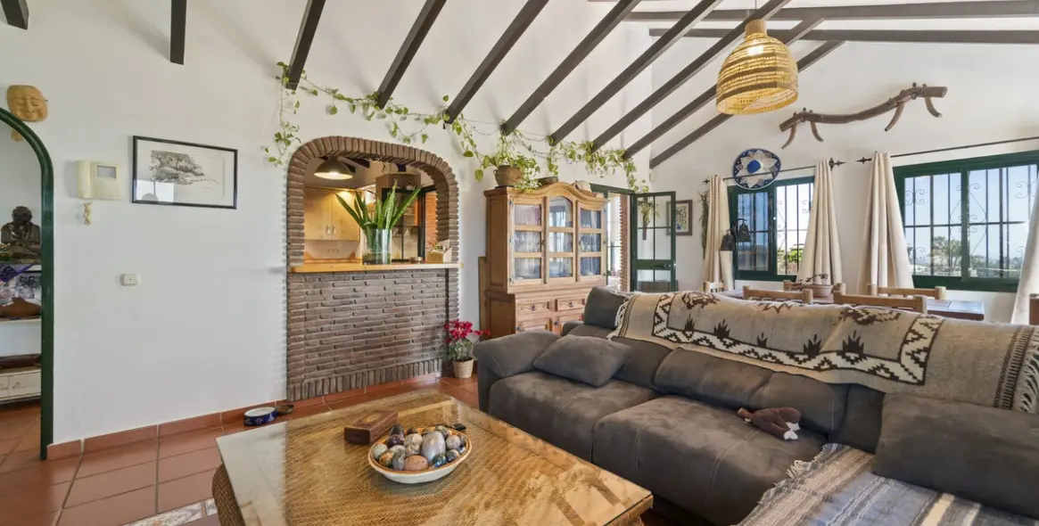 Продажа  отдельно стоящей виллы в Mijas 11