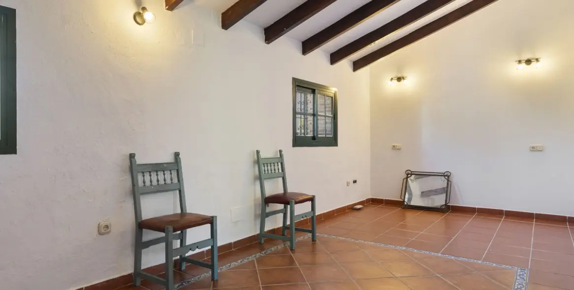 Продажа  отдельно стоящей виллы в Mijas 19