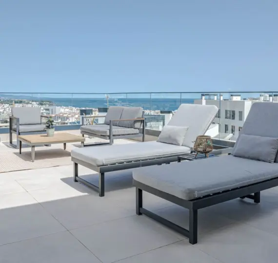 Sale of penthouse in Estepona