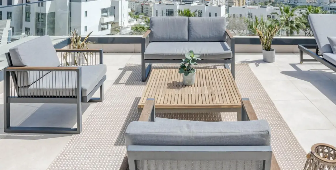 Sale of penthouse in Estepona 3