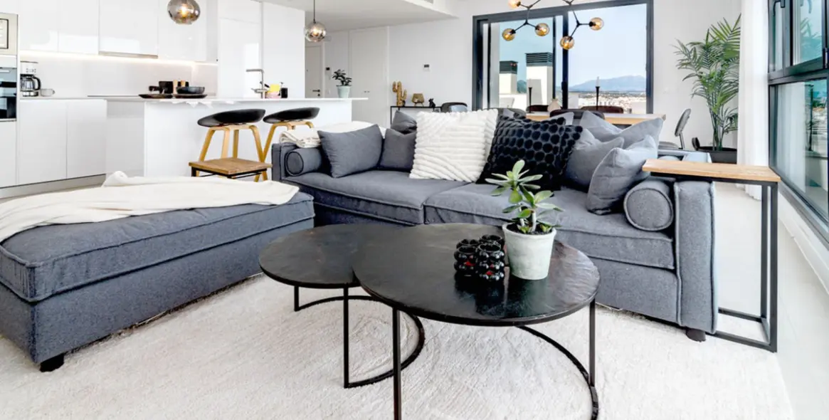 Sale of penthouse in Estepona 4