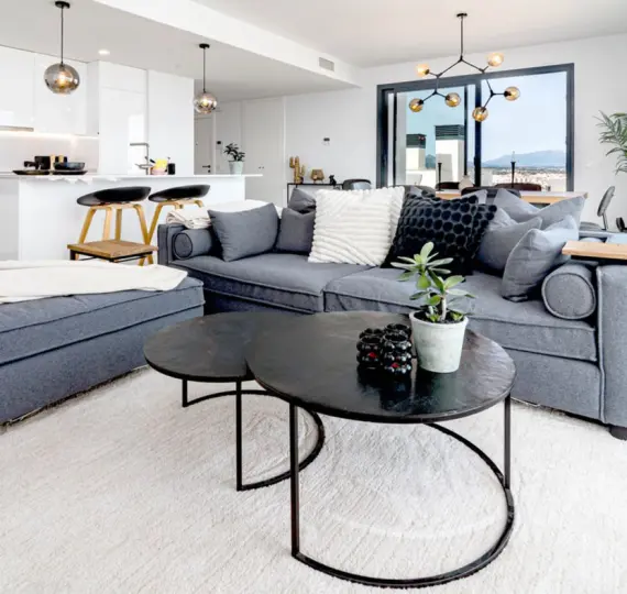 Sale of penthouse in Estepona