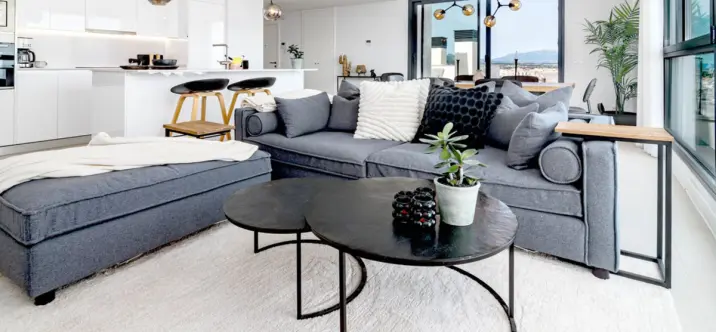 Sale of penthouse in Estepona 3