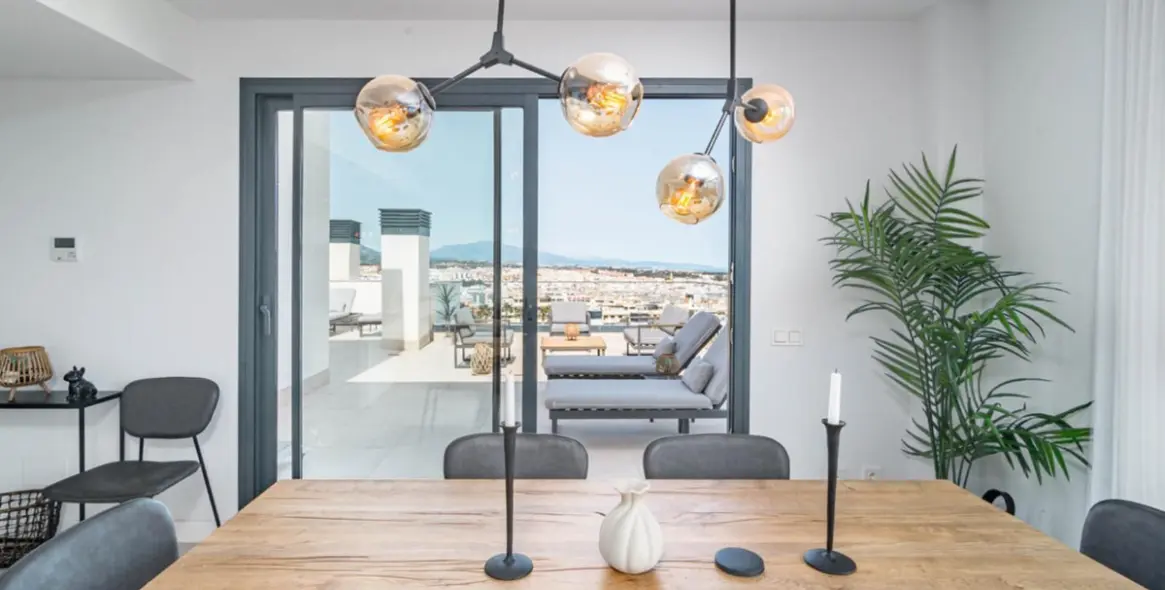 Sale of penthouse in Estepona 11