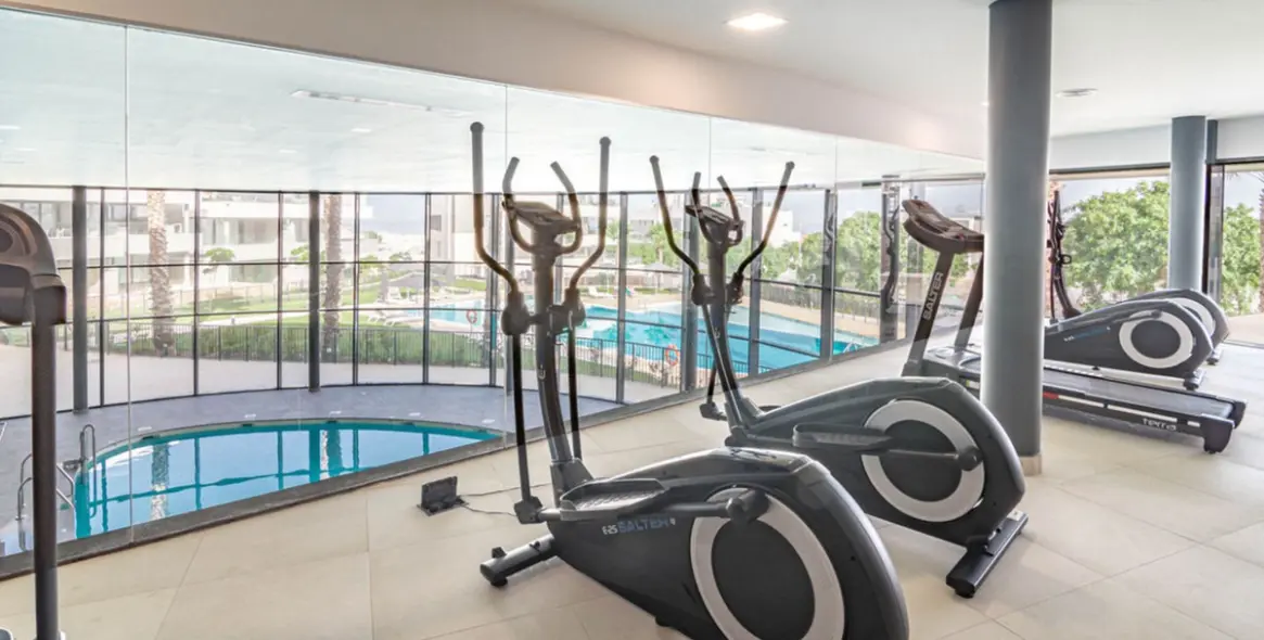 Sale of penthouse in Estepona 18