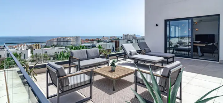 Продажа пентхауса в Estepona 0