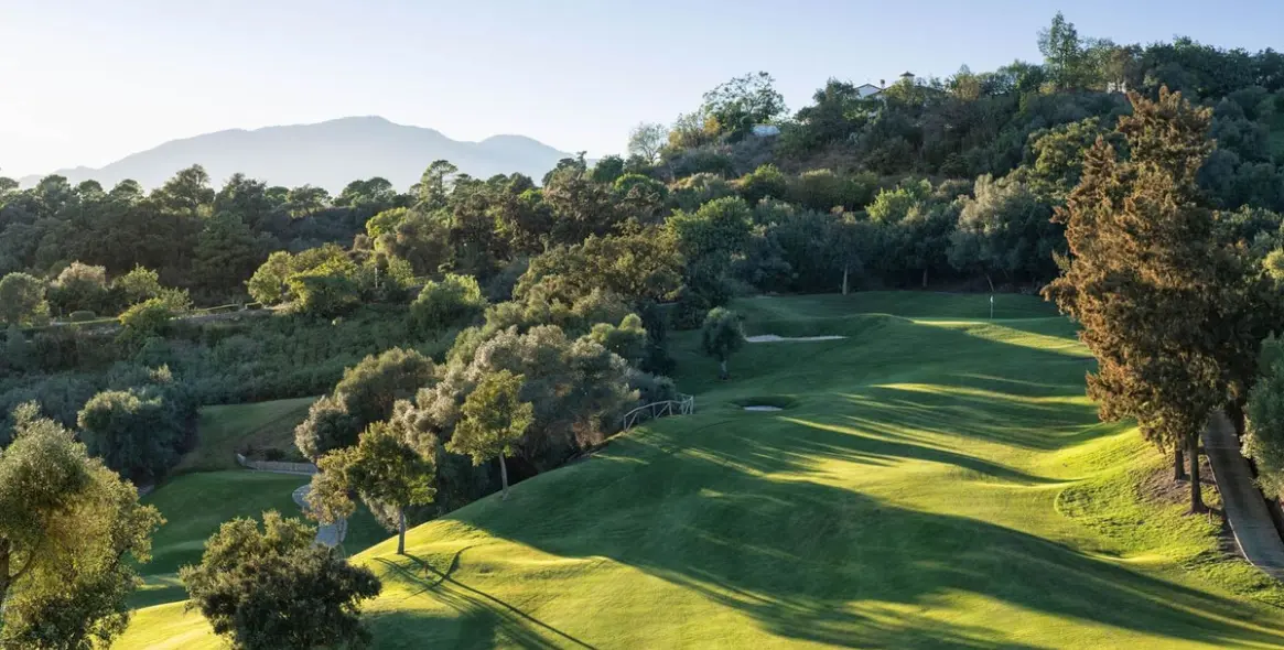 Sale of residential plot in Benahavís 20