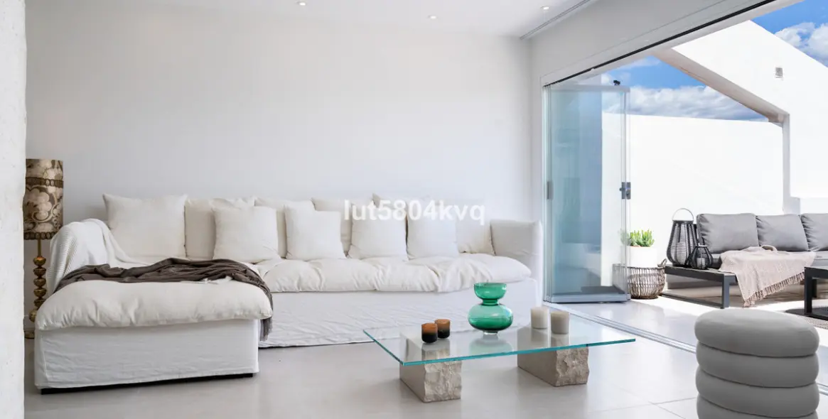 Sale of penthouse in La Quinta 4