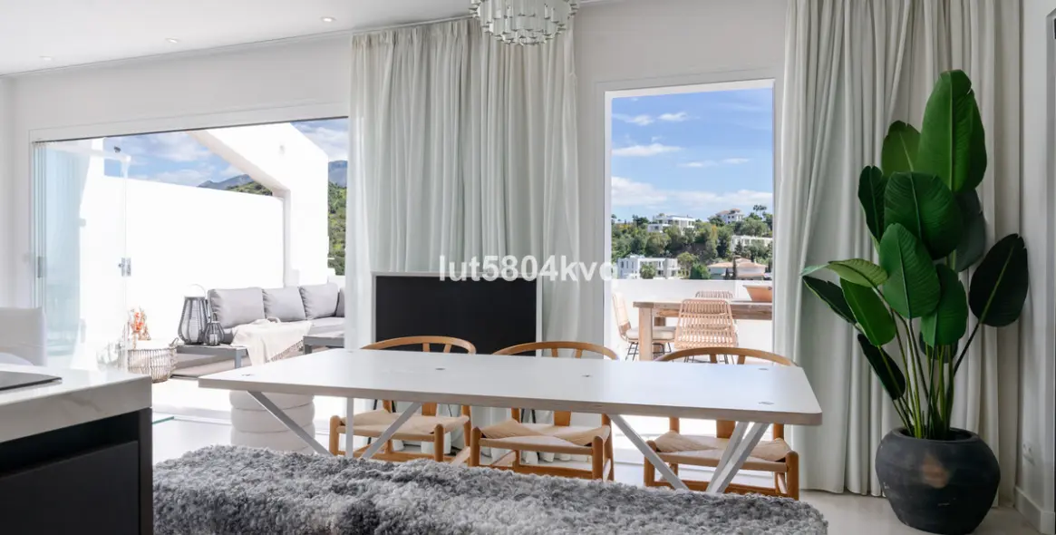 Sale of penthouse in La Quinta 17