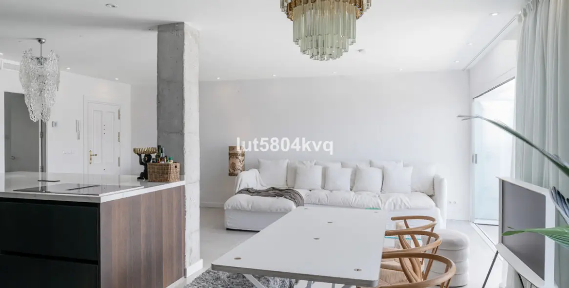 Sale of penthouse in La Quinta 19