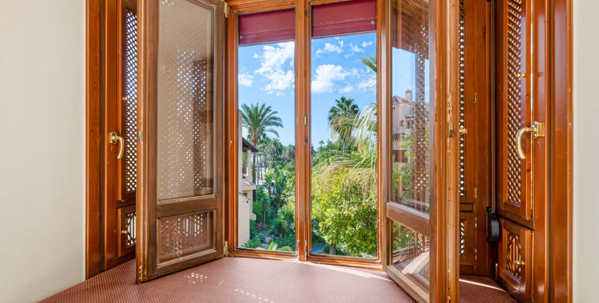 Sale of penthouse in San Pedro de Alcántara 15
