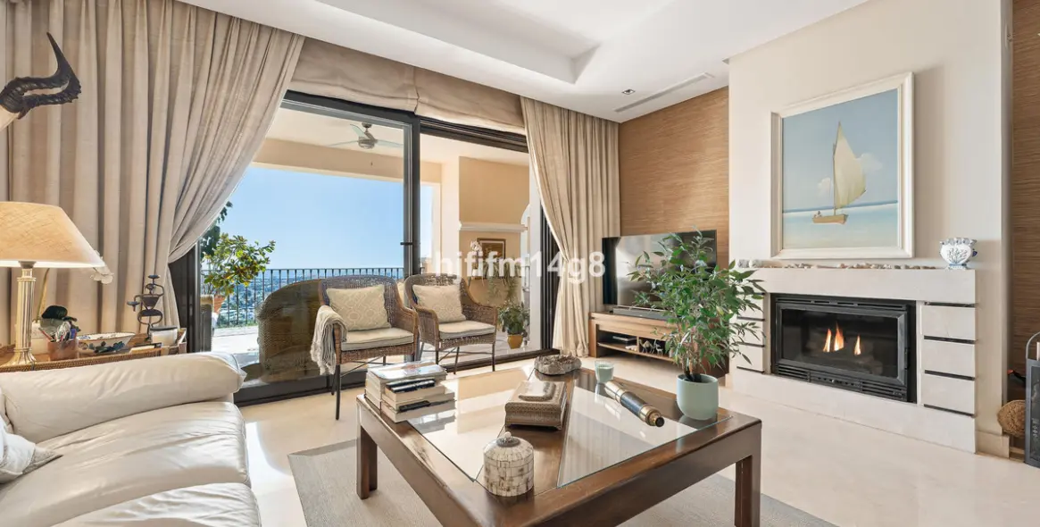 Sale of ground floor apartment in Benahavís 5
