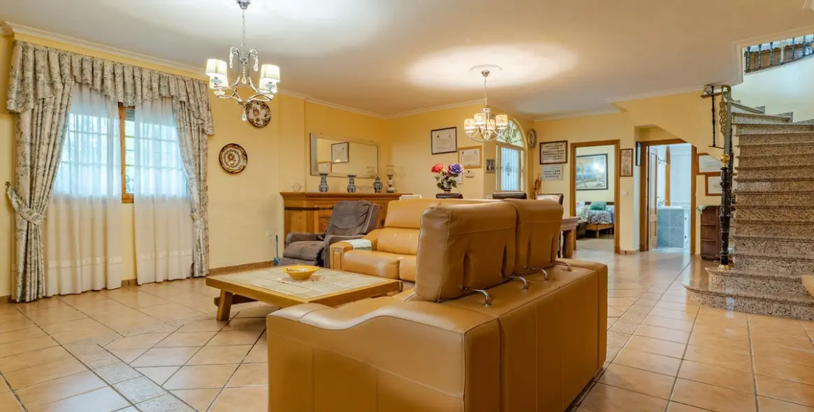 Продажа  отдельно стоящей виллы в Alhaurín el Grande 7