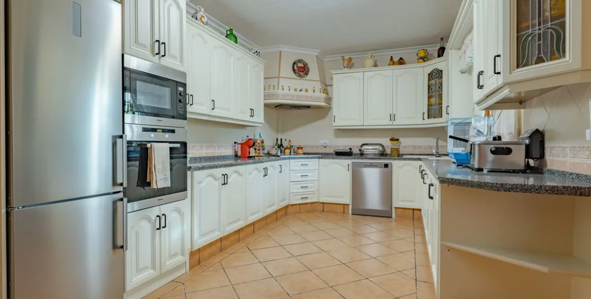 Продажа  отдельно стоящей виллы в Alhaurín el Grande 15