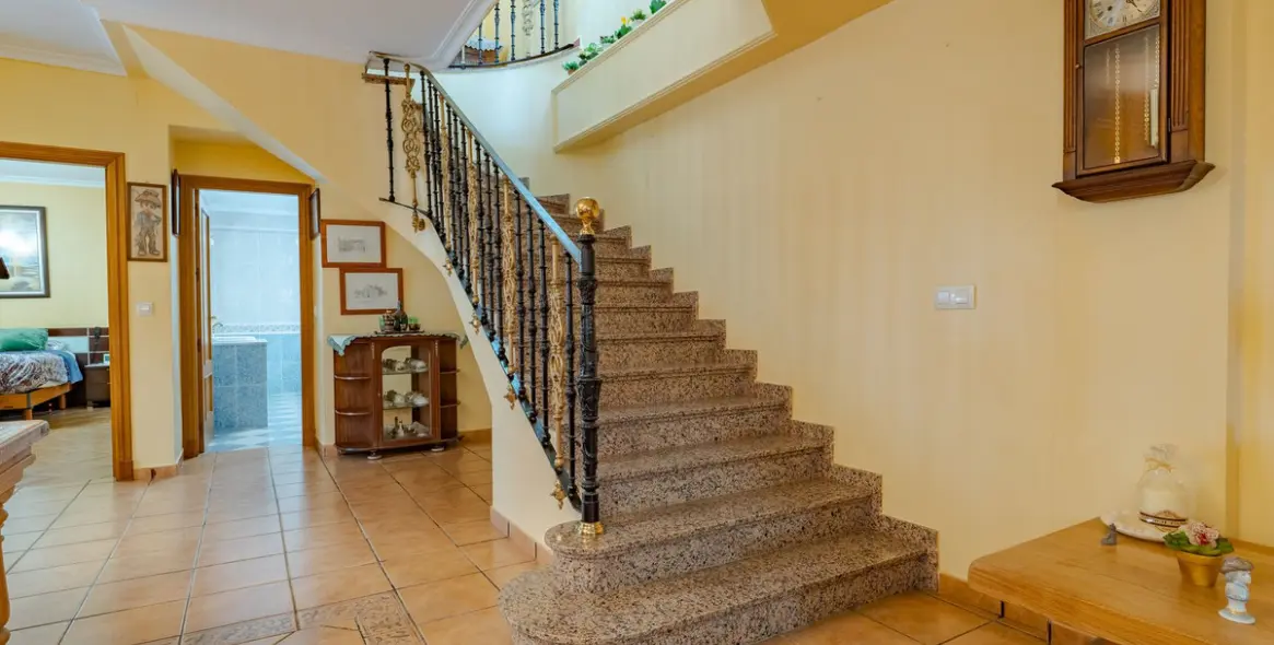 Продажа  отдельно стоящей виллы в Alhaurín el Grande 16